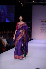 Model walk the ramp for Shruti Sancheti show at LFW 2013 Day 4 in Grand Haytt, Mumbai on 26th Aug 2013 (199).JPG