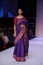 Model walk the ramp for Shruti Sancheti show at LFW 2013 Day 4 in Grand Haytt, Mumbai on 26th Aug 2013 (201).JPG
