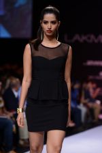 Model walk the ramp for Reliance Trends Bisou Bisou show at LFW 2013 Day 5 in Grand Haytt, Mumbai on 27th Aug 2013  (118).JPG