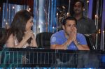 Salman Khan on the sets of Jhalak 6 in Mumbai on 27th Aug 2013 (1).JPG