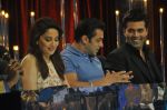 Salman Khan on the sets of Jhalak 6 in Mumbai on 27th Aug 2013 (69).JPG