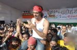 Arjun Rampal at Borivli dahi handi in Borivli, Mumbai on 29th Aug 2013 (131).JPG