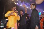 Shahrukh Khan at Sachin Ahir_s dahi handi in worli, Mumbai on 29th Aug 2013 (10).JPG