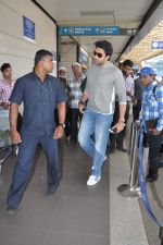 Abhishek Bachchan snapped at international airport in Mumbai on 1st Sept 2013 (8).JPG