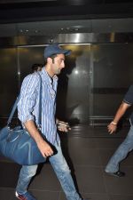 Ranbir Kapoor snapped at Mumbai Airport on 1st Sept 2013 (1).JPG