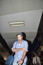 Ranbir Kapoor snapped at Mumbai Airport on 1st Sept 2013 (4).JPG