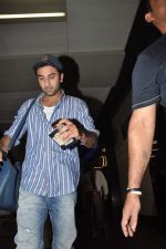 Ranbir Kapoor snapped at Mumbai Airport on 1st Sept 2013 (6).JPG