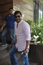Ajay Devgan snapped in Mumbai on 2nd Sept 2013 (11).JPG