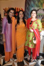 Smita Thackeray at Araish Exhibition in Mumbai on 3rd Sept 2013 (117).JPG