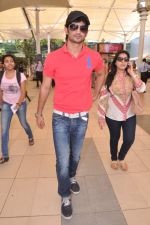 Sushant Singh Rajput snapped after he arrive from Ahmedabad in Mumbai Airport on 4th Sept 2013 (25).JPG