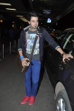 Manish Paul leave for SAIFTA Awards in Mumbai Airport on 4th Sept 2013 (111).JPG