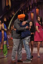 Shahid Kapoor on the sets of Comedy Nights with Kapil in Filmcity, Mumbai on 6th Sept 2013 (53).JPG