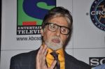 Amitabh Bachchan on the sets of KBC in Mumbai on 7th Sept 2013 (54).JPG