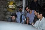 Kareena Kapoor and Saif Ali Khan snapped outside Nido in Mumbai on 7th Sept 2013 (11).JPG