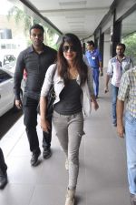 Priyanka Chopra return from Durban in Mumbai Airport on 8th Sept 2013 (21).JPG