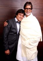 adesh & amitabh at Adesh Shrivastava birthday party in Sun N Sand Hotel, Mumbai on 8th Sept 2013.jpg