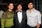 shaan,adesh & sonu nigam at Adesh Shrivastava birthday party in Sun N Sand Hotel, Mumbai on 8th Sept 2013.jpg
