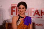 Kareena Kapoor launches the Filmfare September 2013 cover Page in Escobar, Mumbai on 9th Sept 2013 (162).JPG