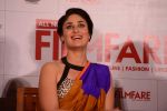Kareena Kapoor launches the Filmfare September 2013 cover Page in Escobar, Mumbai on 9th Sept 2013 (163).JPG