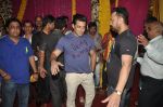 Salman Khan at Salman Khan_s Ganesha Visarjan in Mumbai on 10th Sept 2013 (37).JPG