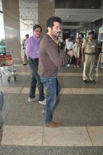 Anil Kapoor snapped at the airport in Mumbai on 12th Sept 2013 (9).JPG