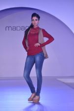 at Fashion Show of Label Madame at Hotel Lalit in Mumbai on 12th Sept 2013 (109).JPG