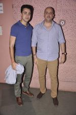 Imran Khan at Ashvin Gidwani_s Theatrical comedy Battle of Da Sexes with Indian comedian Vir Das in Mumbai on 13th Sept 2013 (26).JPG