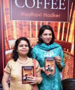 Priya Dutt launches book Over a Cup of Coffee by Madhavi Hadkar on 12th Sept 2013 (2).JPG