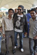 Ranveer Singh snapped at the airport in Mumbai on 14th Sept 2013 (19).JPG