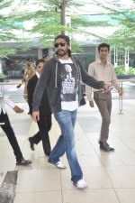 Ranveer Singh snapped at the airport in Mumbai on 14th Sept 2013 (9).JPG