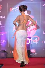 Model walk the ramp at Miss Maxim Bikini show in Mumbai on 15th Sept 2013 (207).JPG