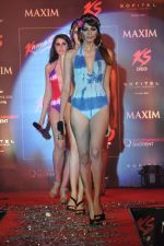 Model walk the ramp at Miss Maxim Bikini show in Mumbai on 15th Sept 2013 (262).JPG