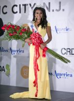 Nina Davuluri - Miss America (4).jpg
