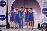 Anushka Sharma at Nivea_s flaunt your back launch in J W Marriott, Mumbai on 20th Sept 2013 (173).JPG