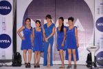 Anushka Sharma at Nivea_s flaunt your back launch in J W Marriott, Mumbai on 20th Sept 2013 (174).JPG