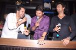 Sonu Nigam,Shaan, Mika Singh at Lucky Morani_s bday bash in Hard Rock, Mumbai on 19th Sept 2013 (1).JPG