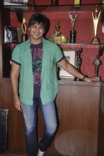 Vivek Oberoi Photoshoot at his Home in Mumbai on 20th Sept 2013 (6).JPG