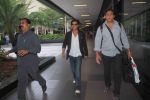 Shahrukh Khan snapped at Mumbai Airport on 21st Sept 2013 (1).JPG
