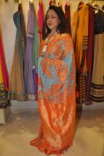 Hema Malini at Neeta Lulla_s store in Santacruz, Mumbai on 26th Sept 2013 (16).JPG