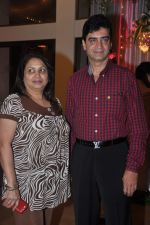 Indra Kumar at Poonam Dhillon_s sister Rishma Pai_s birthday in Blue Sea, Mumbai on 2nd Oct 2013 (7).JPG