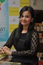 at Meghna Pant_s book launch in Crossword, Mumbai on 3rd Oct 2013 (69).jpg