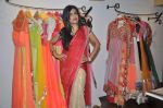 Shibani Kashyap at Zanaya Couture store in Kemps Corner, Mumbai on 6th Oct 2013 (10).JPG
