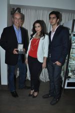 Amrita Puri at the unveiling of Guess and Gc watches best selling collection in Ellipses, Colaba, Mumbai on 9th Oct 2013 (8).JPG