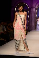 Model walk the ramp for Masaba Gupta_s show at the Day 1 on WIFW 2014 on 9th Oct 2013 (212).JPG