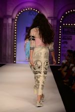 Model walk the ramp for Masaba Gupta_s show at the Day 1 on WIFW 2014 on 9th Oct 2013 (219).JPG