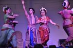 Dona Ganguly_dance performance at Durga pooja in Mumbai on 10th Oct 2013 (44)_52578c93a3c81.JPG