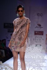 Model walk the ramp for Geisha show at the Day 1 on WIFW 2014 on 9th Oct 2013 (175)_52578cca42b12.JPG