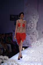 Model walk the ramp for Geisha show at the Day 1 on WIFW 2014 on 9th Oct 2013 (186)_52578cf272da8.JPG