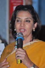 Shabana Azmi at International Girl Child Day event in Mumbai on 10th Oct 2013 (17)_52577369c0ccf.JPG