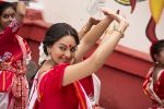 Sonakshi Sinha in Bullett Raja movie still  (30)_5258ed938154a.jpg